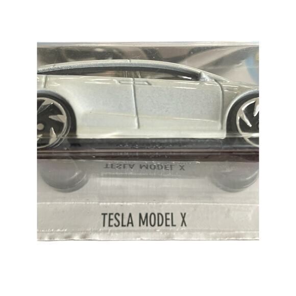 Tesla Model X Hot Wheels White Factory Fresh 97/365 New In Package - Picture 4 of 6